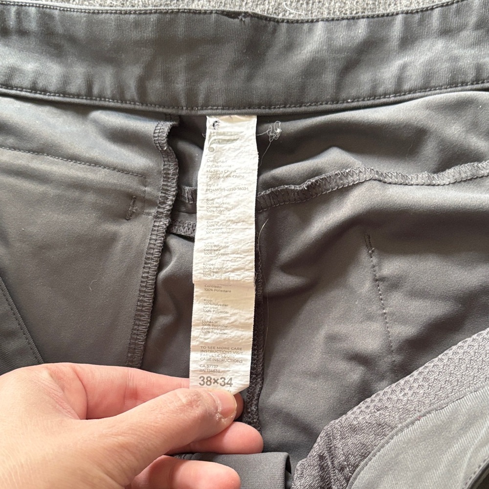 Fabletics “the Don” pants - Picture 2 of 4